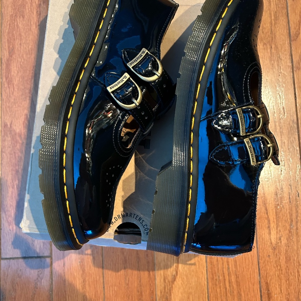 Dr Martens Patent Leather Mary Jane - brand new, never worn - size US9 Women’s - Picture 2 of 8